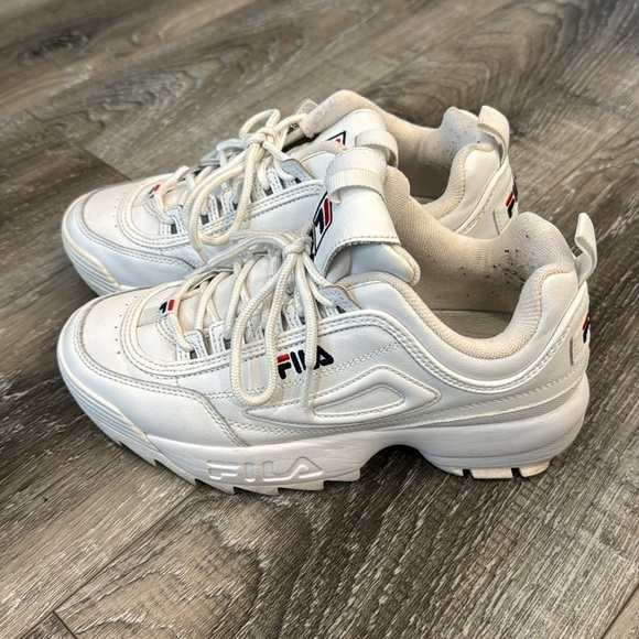 Women’s white fila shoes, size 7.5 - Picture 2 of 5